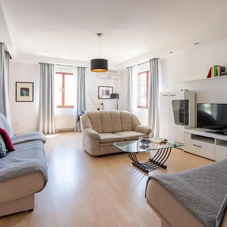 Apartmani&soba Mimi Pensjonat *