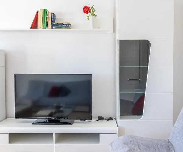 Apartmani&soba Mimi Πανσιόν 3*