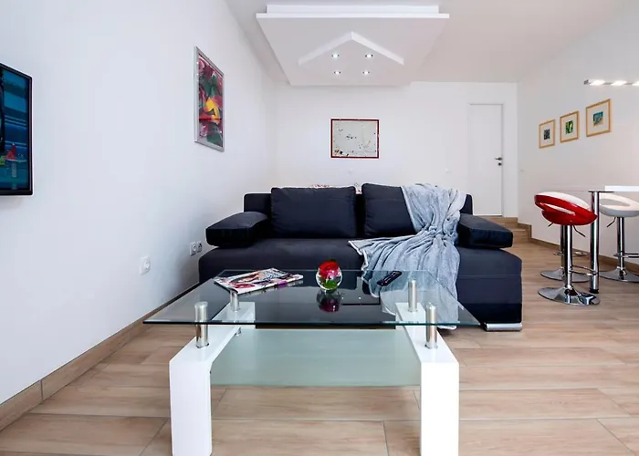Πανσιόν Apartmani&soba Mimi