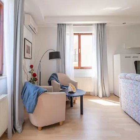 Apartmani&soba Mimi 3*