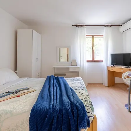 Apartmani&soba Mimi בית הארחה