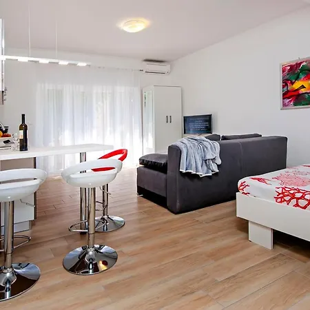 Apartmani&soba Mimi 3*