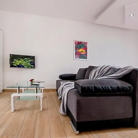 Apartmani&soba Mimi 3*