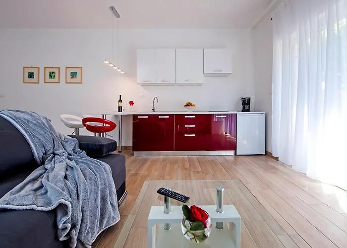 Apartmani&soba Mimi 3*