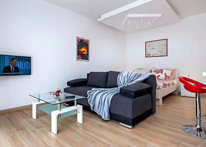 Apartmani&soba Mimi Affittacamere 3*