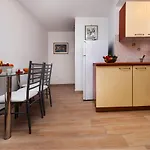 Apartmani&soba Mimi 3*