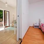 Apartmani&soba Mimi بيت ضيافة روفينج