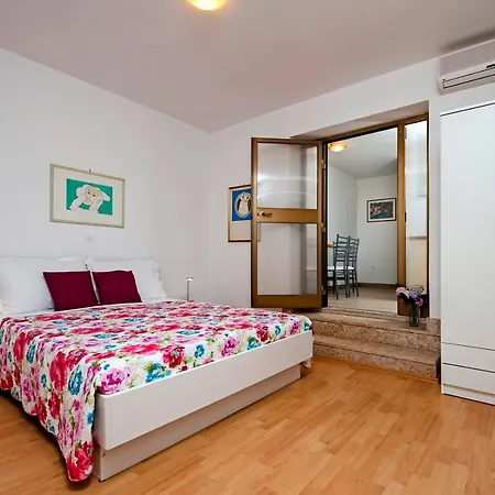 Apartmani&soba Mimi 3*